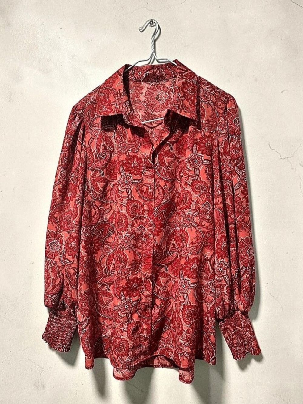 Red Floral Blouse With Gold Metallic Threads Throughout Size Large Like New